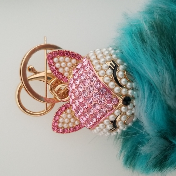 Lot of 6 items for makeup and keychain bundle gift set - Picture 8 of 8